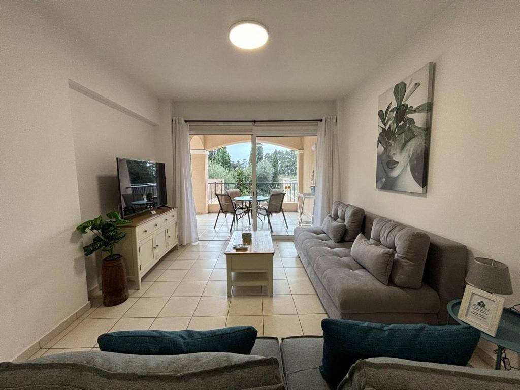 Cozy Apartment In Paphos Beautiful Complex Dış mekan fotoğraf